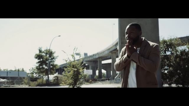 Chaplin - Under The Radar (Official Music Video) ft. Breana Marin смотреть онлайн