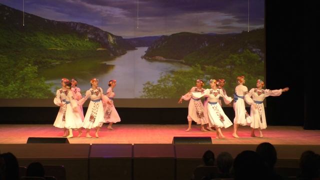 "При Дунае"  Образцовый хореографический ансамбль «Я танцую» ДШИ-21 г. Новосибирска