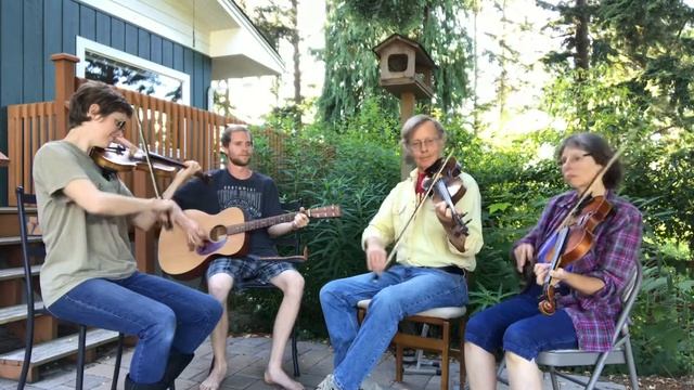 The Wules Family Band play Red Haired Boy смотреть онлайн