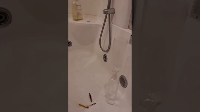 Опыт с давлением столба воды "Три струи" смотреть онлайн