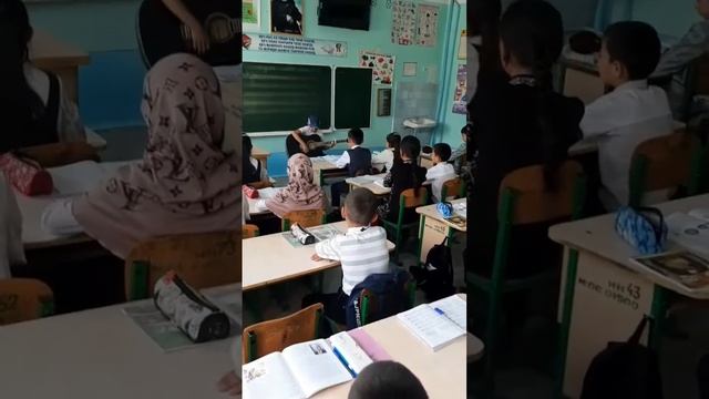 Чаки чаки борон дар ижрои Комрон смотреть онлайн
