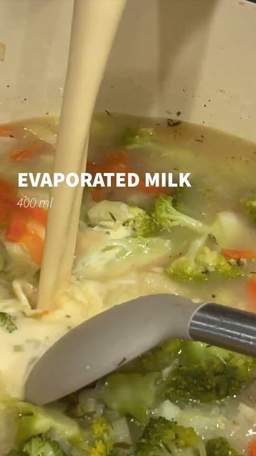 Looking for ideas to feed broccoli to your family? Here is one super easy and hearty soup recipe смотреть онлайн