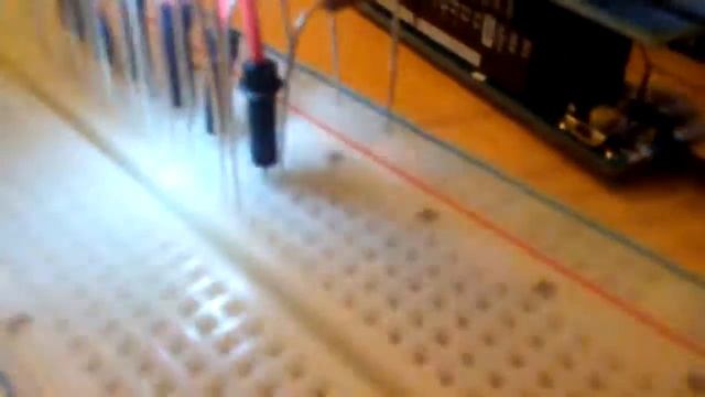 Arduino Uno R3 project number 5 Chasing LED lights смотреть онлайн