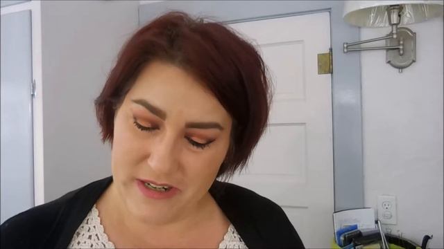 December 2018 Boxy Charm Unboxing смотреть онлайн