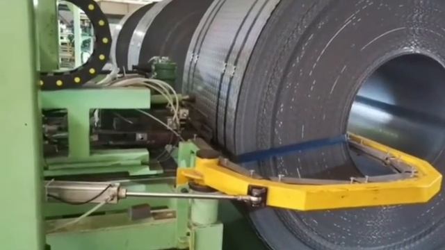Steel coil radial strapping machine смотреть онлайн