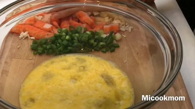 맞벌이 주부님들 추천요리 퍽퍽하지 않고 겉은 바삭 속은 촉촉한 게맛살전 부치는 방법 초간단 밥반찬 간식 도시락반찬으로 후다닥 смотреть онлайн