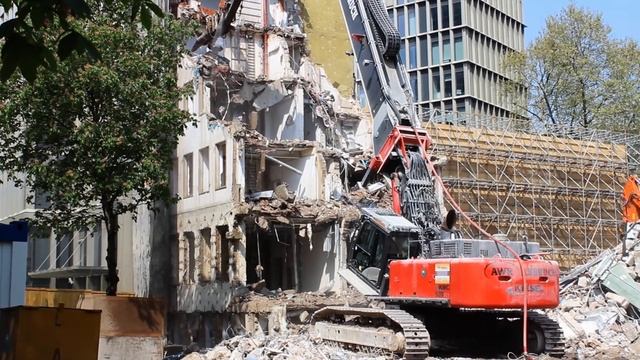 AWR-Abbruch Hitachi KMC520BTV 34m Longfront zusammen mit Hitachi ZX470-5LCH смотреть онлайн