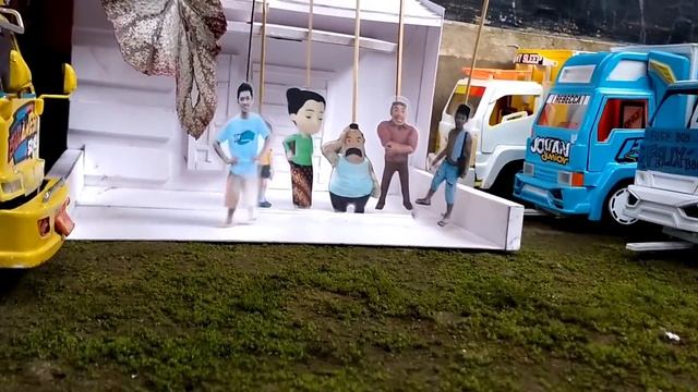 keluarga pak Somat menangis histeris kedatangan jenazah'nya Dudung 😂|| versi miniatur truk lucu || смотреть онлайн