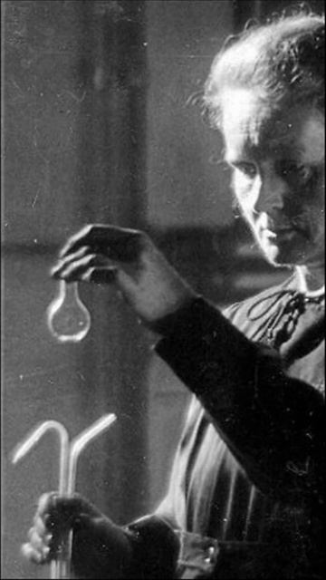 Marie Curie: Queen of Radiation смотреть онлайн