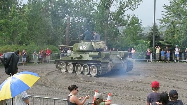 Canada`s T-34-85 Tank Running First Time In 23 Years смотреть онлайн