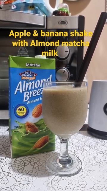Apple & banana shake with almond matcha milk#shorts смотреть онлайн