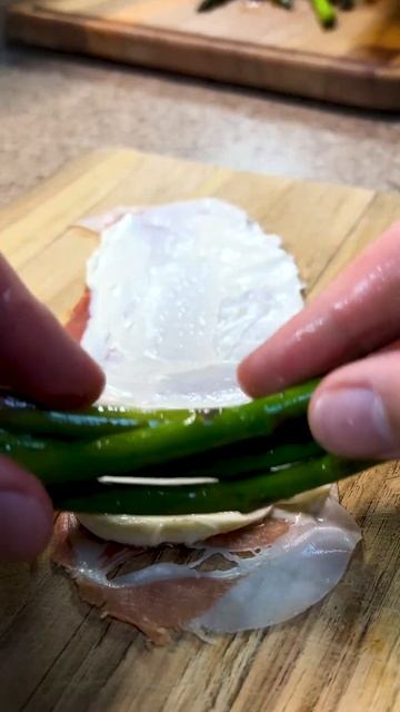 Steak Wrapped Asparagus #steak #recipe #asparagus #shorts смотреть онлайн