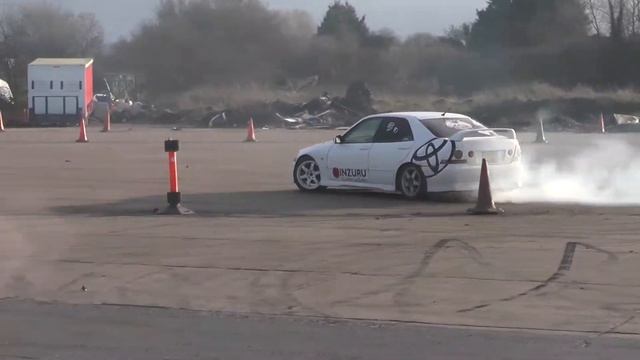 Dean in his Toyota Alteza drifting westonzoyland 28/12/13 смотреть онлайн
