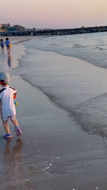 Amazing paraglider in Ras Al Khaimah beach смотреть онлайн