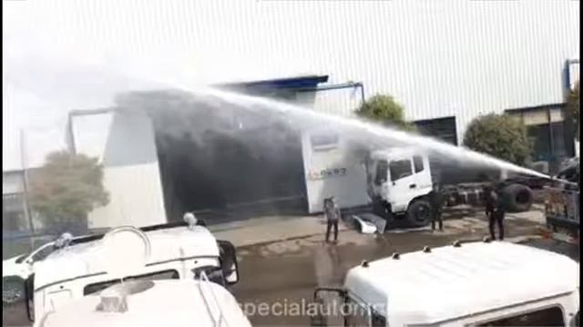 Water spaying tank truck working show смотреть онлайн