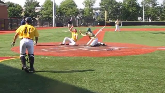 Titans at Putty Hill Wey single;play at the plate 7-9-11.MOV смотреть онлайн