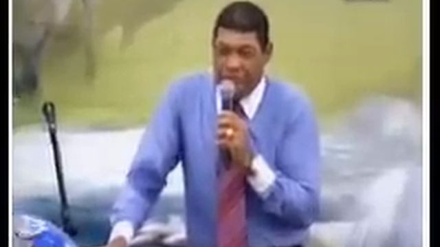 PREGAÇAO Apostolo Valdemiro Santiago :Paulo ora novamente смотреть онлайн