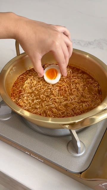 Tom Yum Instant Noodle 🍜🌿#tomyumnoodle #tomyum #foodie #instantnoodles #ต้มมาม่า #ต้มยำ смотреть онлайн