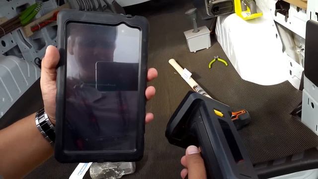 NEW: Invisi-Tag - Demonstration of New Handheld Reader for the Landscape Industry! смотреть онлайн