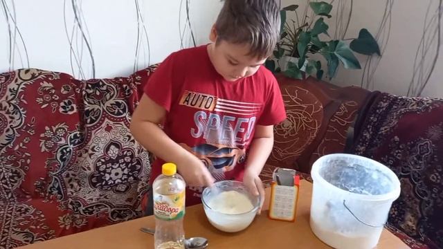 Блинчики на завтрак...Очень вкусные... Тонкие блинчики...... смотреть онлайн