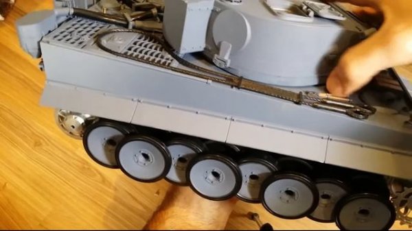 Heng Long Tiger 1 RC Tank - How To Separate The Upper & Lower Hull