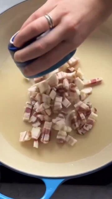 КАРБАНАРА В СЛИВОЧНОМ СОУСЕ #cooking #shorts смотреть онлайн