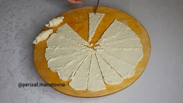 СУПЕР СҮЗБЕЛІ РОГАЛИКИ 🥐🥐🥐Өте дәмді, бар жоғы 4-5 заттан дайындалады. смотреть онлайн