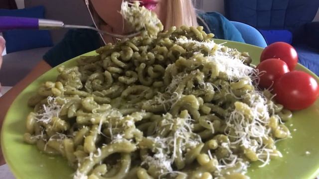 Pasta & Pesto Food \ Шпинатная Паста С Песто (Асмр) смотреть онлайн