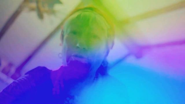 Клип на трек "Смузи&Martini" уже 10.07, яркий летний хит смотреть онлайн