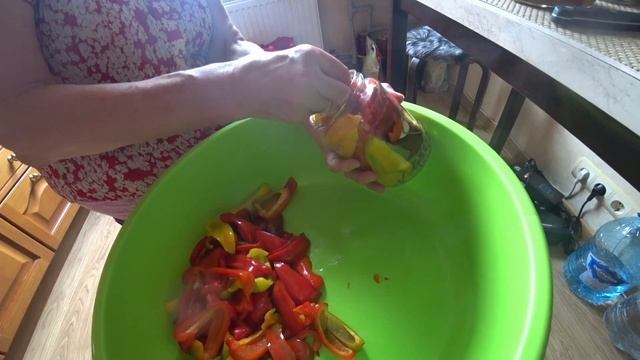 Готовим всякие вкусняшки на зиму 1 часть #жизньданки смотреть онлайн