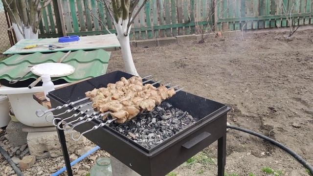 Первый шашлык в новом доме смотреть онлайн