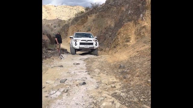 Stock 4Runner vs. Black Gap Rd. смотреть онлайн