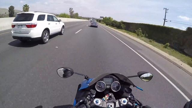 ZX14R More nonsense, traffic and Stupid driver смотреть онлайн