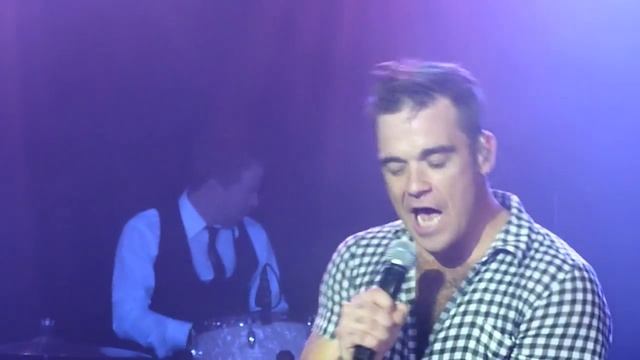 Robbie Williams - Make me Pure @ Supper Club London, Secret Gig 13-10-2010 смотреть онлайн