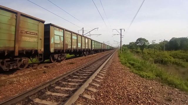 Эксклюзивный!! Электровоз 3ЭС5К-1411 "Ермак" с грузовым поездом на Транссибирской магистрали. смотреть онлайн