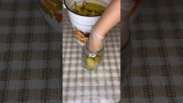 Солёные перчики #готовимдома #готовимвкусно #вкуснополезно смотреть онлайн