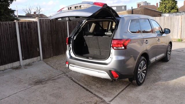 YC70XME Mitsubishi OUTLANDER 2.0 MIVEC EXCEED SUV 5DR PETROL CVT 4WD AUTO 7 SEATER HEATED SEATS смотреть онлайн