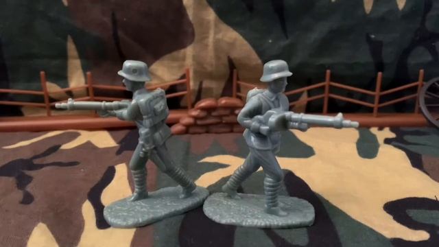 Armies in Plastic World War 1 Germans in Stahlhelm Helmets Army Men Review смотреть онлайн