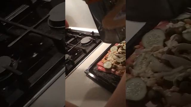 Новая рубрика!!готовим пиццу с Вероникой/описание смотреть онлайн