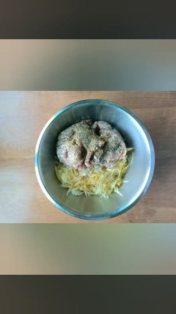 Котлетки, пышные, сочные... Всегда получаются на Ура!!! смотреть онлайн