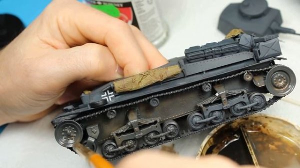 Academy / Airfix 1/35 Panzerkampfwagen 35 (T) step by step, model tank build. Part 2