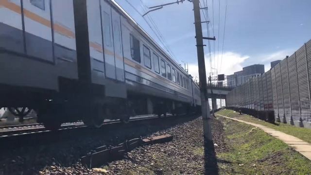 ЭД4М-0476 ЦППК Перекраска Наше Подмосковье На перегоне Матвеевское-Очаково смотреть онлайн