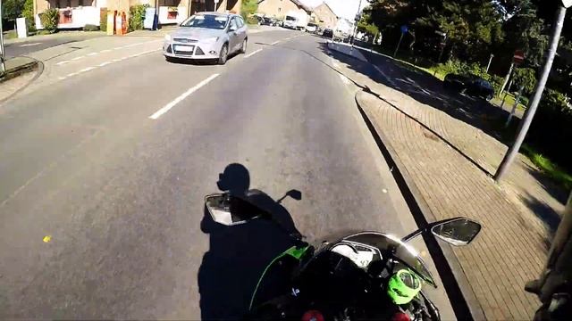 Kawasaki Ninja ZX-6R 636 2015 First Ride смотреть онлайн