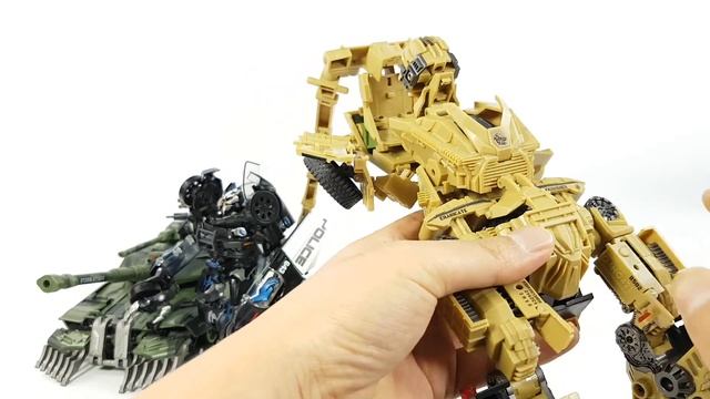 Transformers Movie 1 Decepticon Barricade Bonecrusher Brawl Police Truck Tank Vehicle Car Robot Toy
