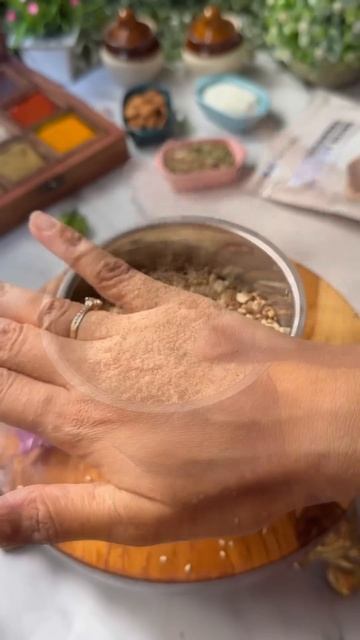 High Protein Dry Fruits Laddu | Healthy And Glowing Skin Recipe #shorts #ytshorts #reels #trending смотреть онлайн