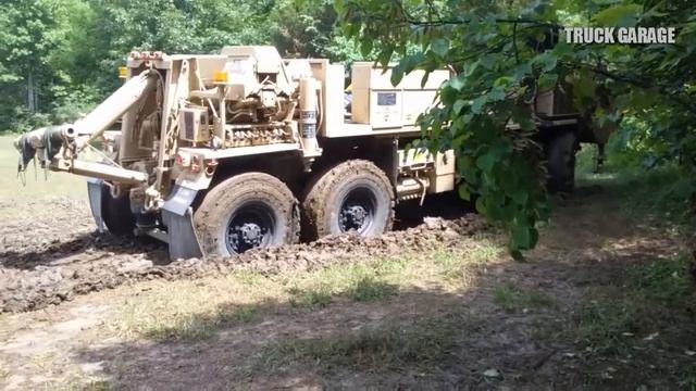 Oshkosh HEMTT Heavy Tactical Truck 8x8 Off Road Mud