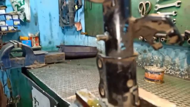 طريقه تصليح المساعد بضغط الهواء والزيت لاول مره على اليوتيوب لا تزيد تكلفته عن 50 جنيه смотреть онлайн