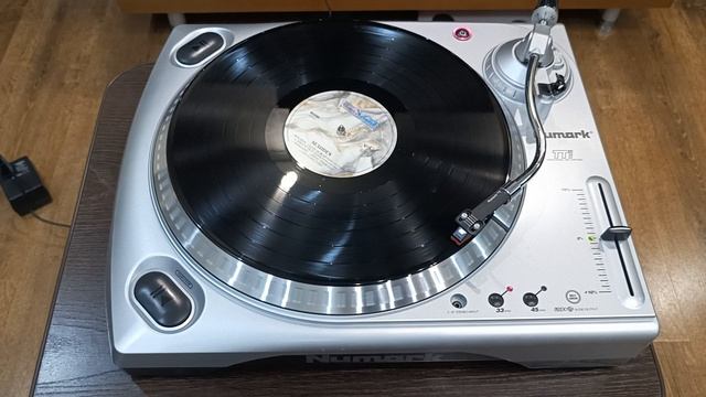 Проигрыватель винила - NUMARK TTUSB
