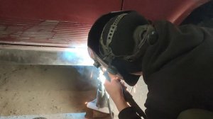 Ремонт переднего крыла,Нива.