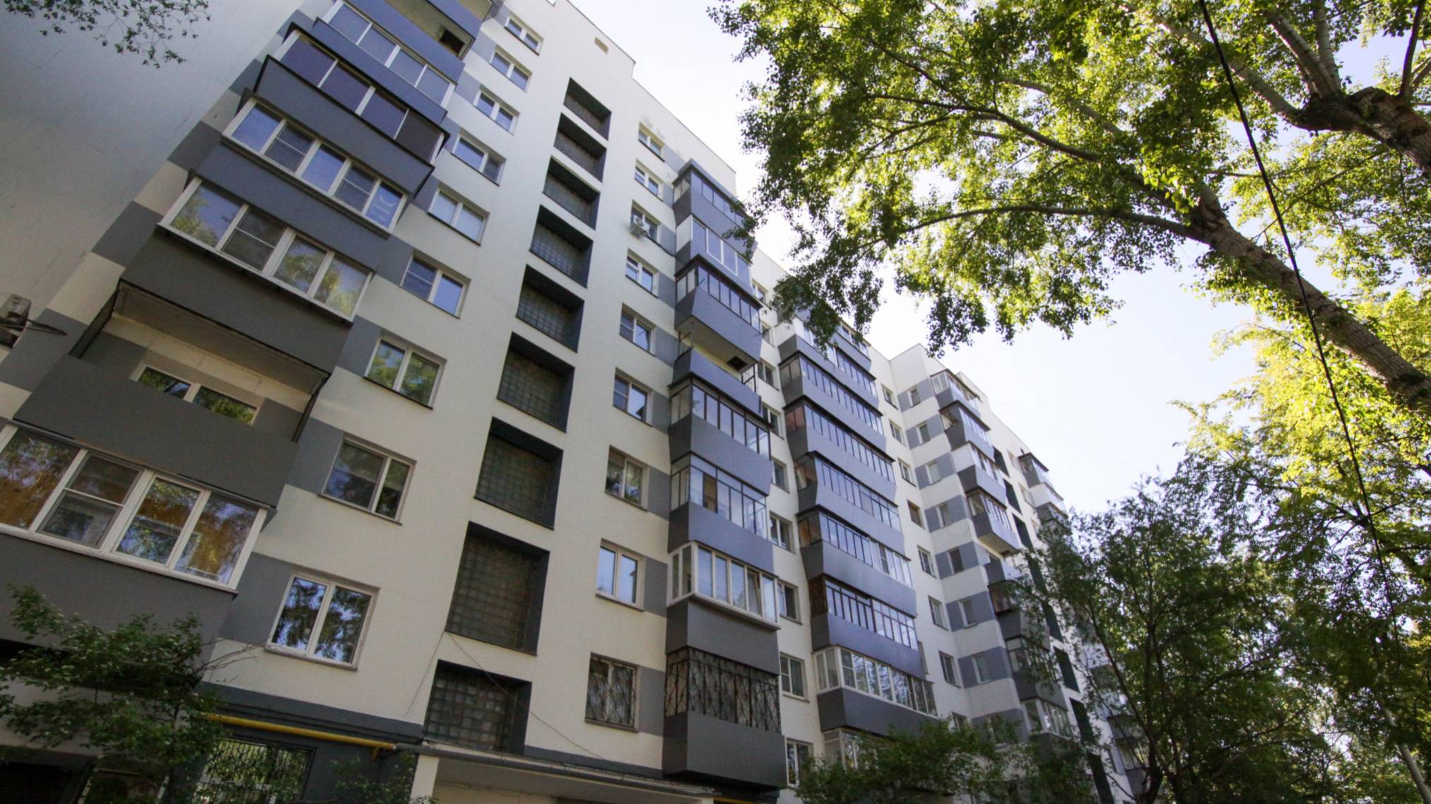 Двухкомнатная квартира в центре города - Энгельса 39 #Челябинск #Недвижимость #НедвижимостьЧелябинск смотреть онлайн